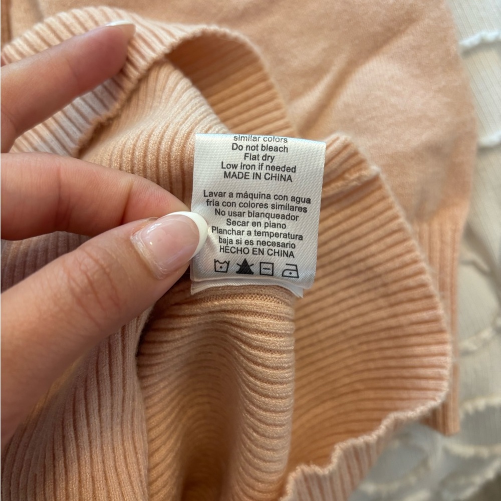 Robertson + Rodeo Sweater Top - Picture 6 of 6